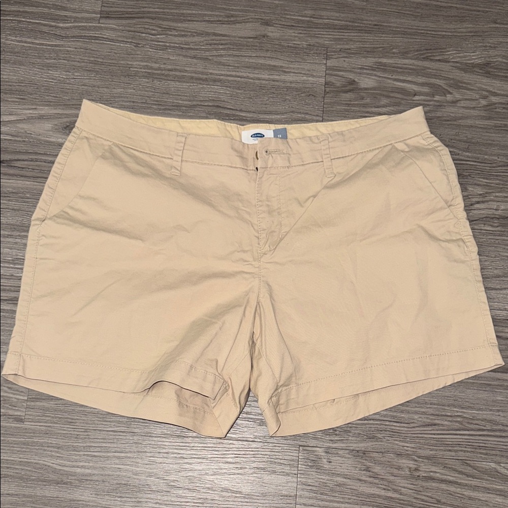 Womens Old Navy Beige Khaki Shorts Size 12